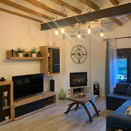 Valverde Alojamiento Con Amplio Salon Y Chimenea.アパートメント エクステリア 写真